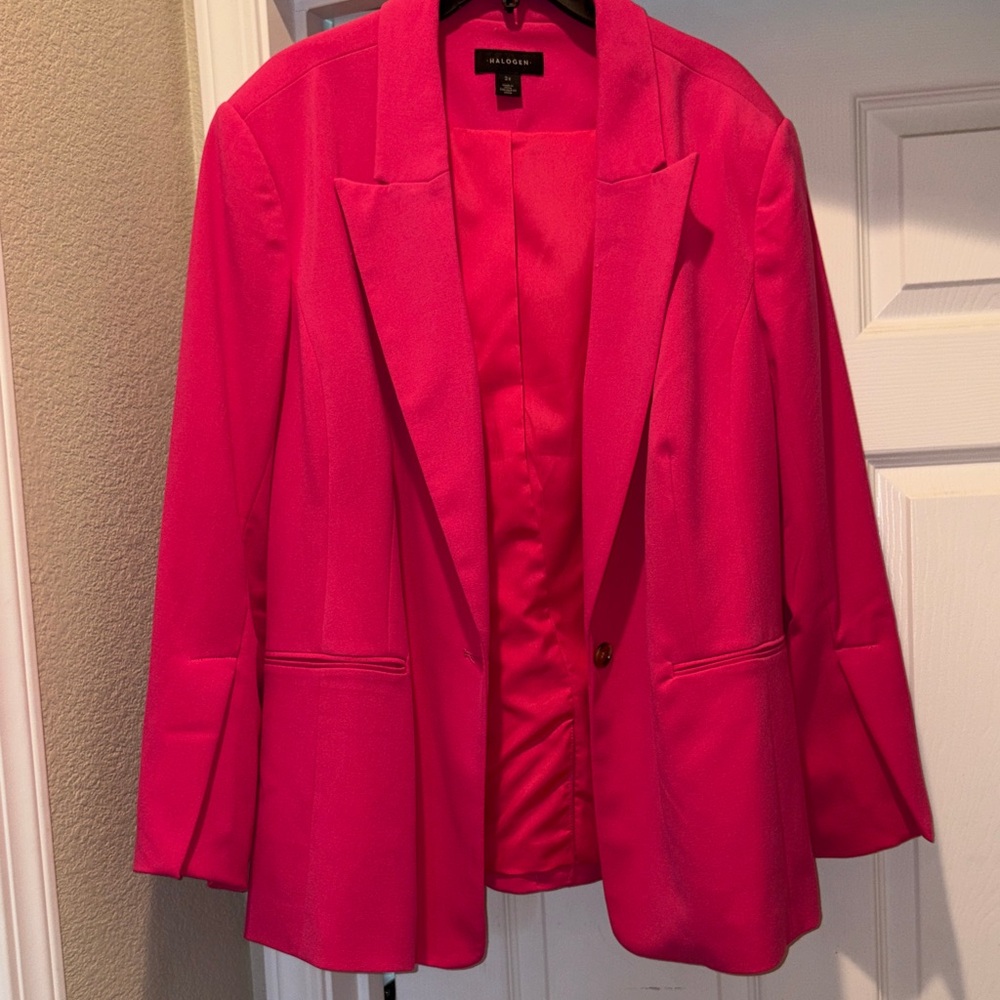 Halogen (Nordstrom) split cuff blazer, Size 2x.